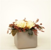 Vierkant plantenbakje met nagemaakte droogbloemen!